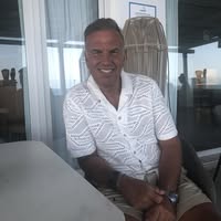 At short notice and a competitive price we received excellent service on our transfer from Porec to Pula airport via Rovinj. 
We can highly recommend. 1